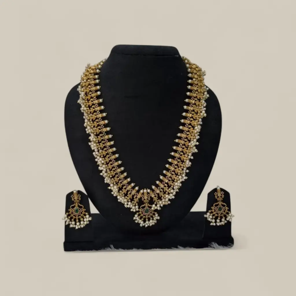 ANTIQUE FINISHEND PEARL HARAM 