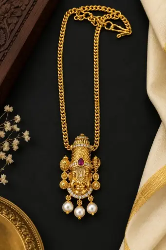 Balaji Pendent Necklace Set